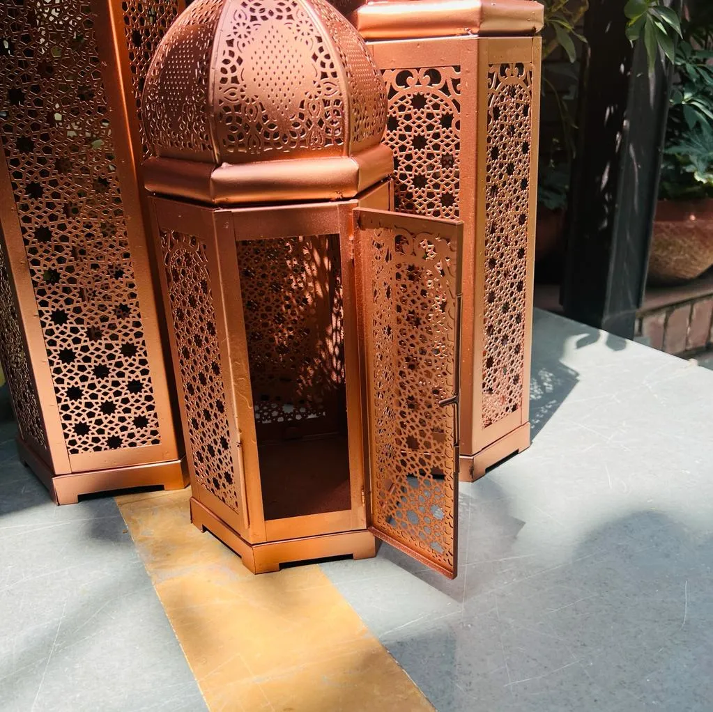 Aalok 20 : Set of four Lantern