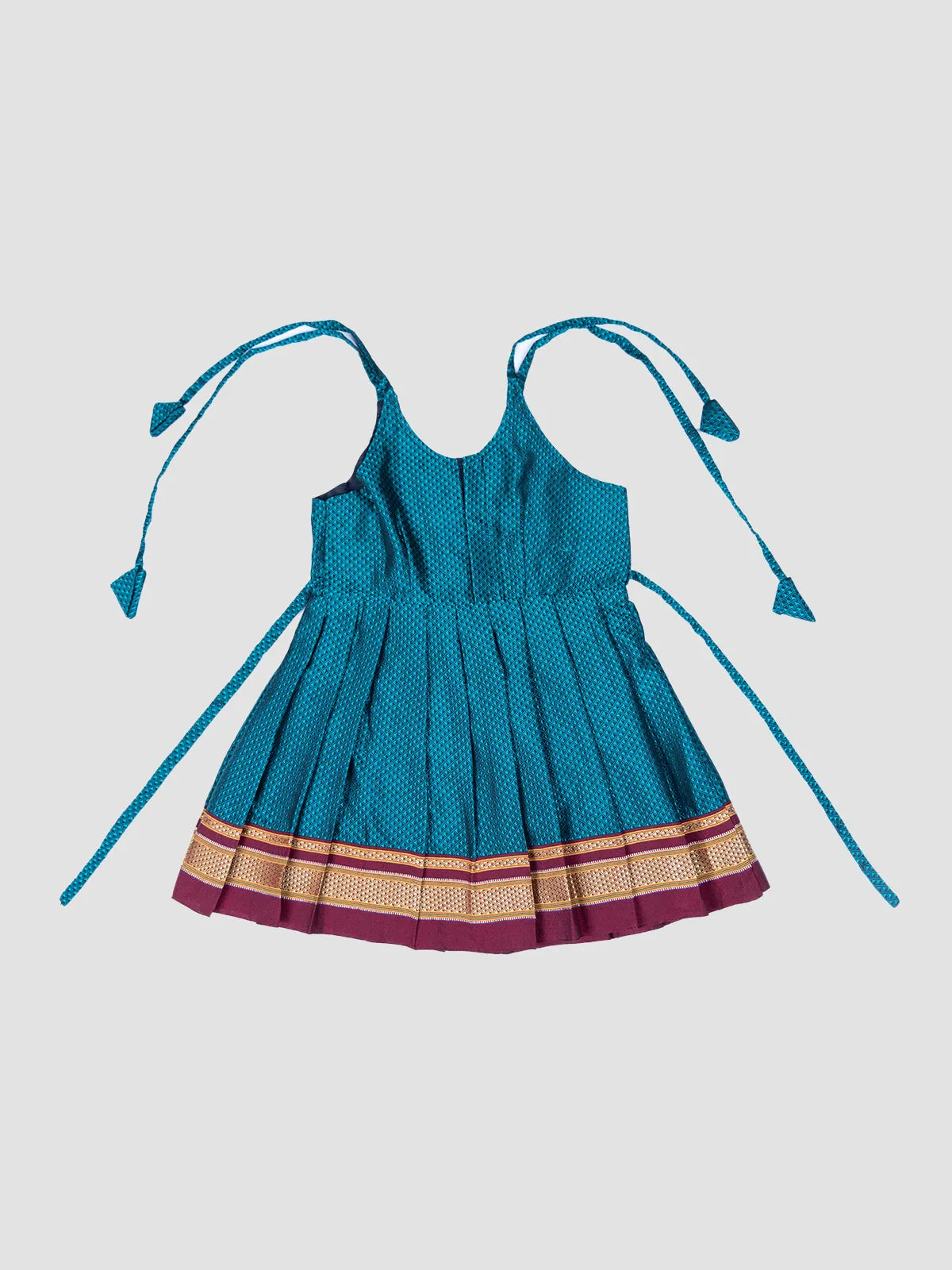 Khun Frock Green