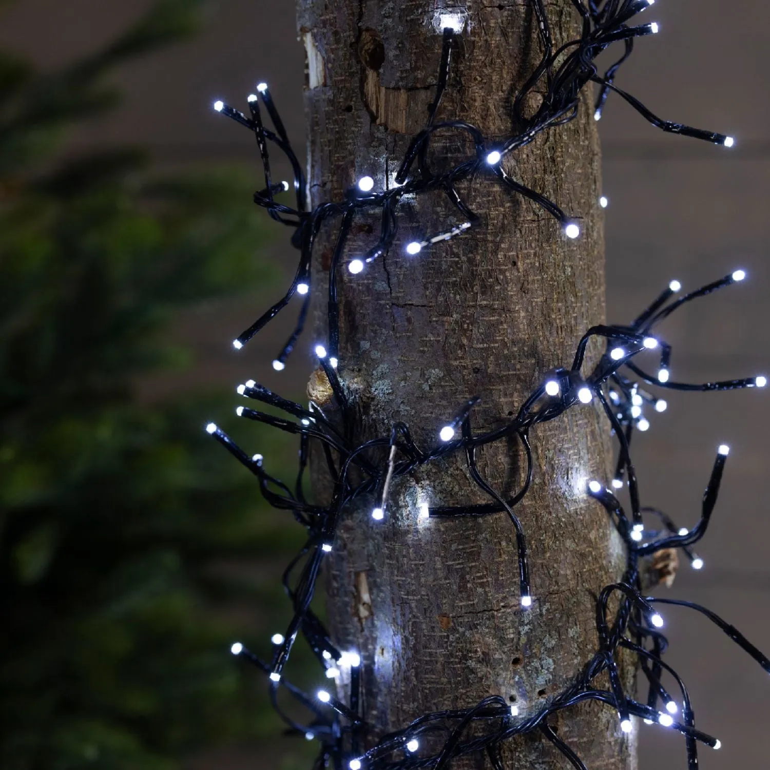 Lumineo 1512 LED Cool White Twinkle Effect Outdoor Cluster Lights - 14m
