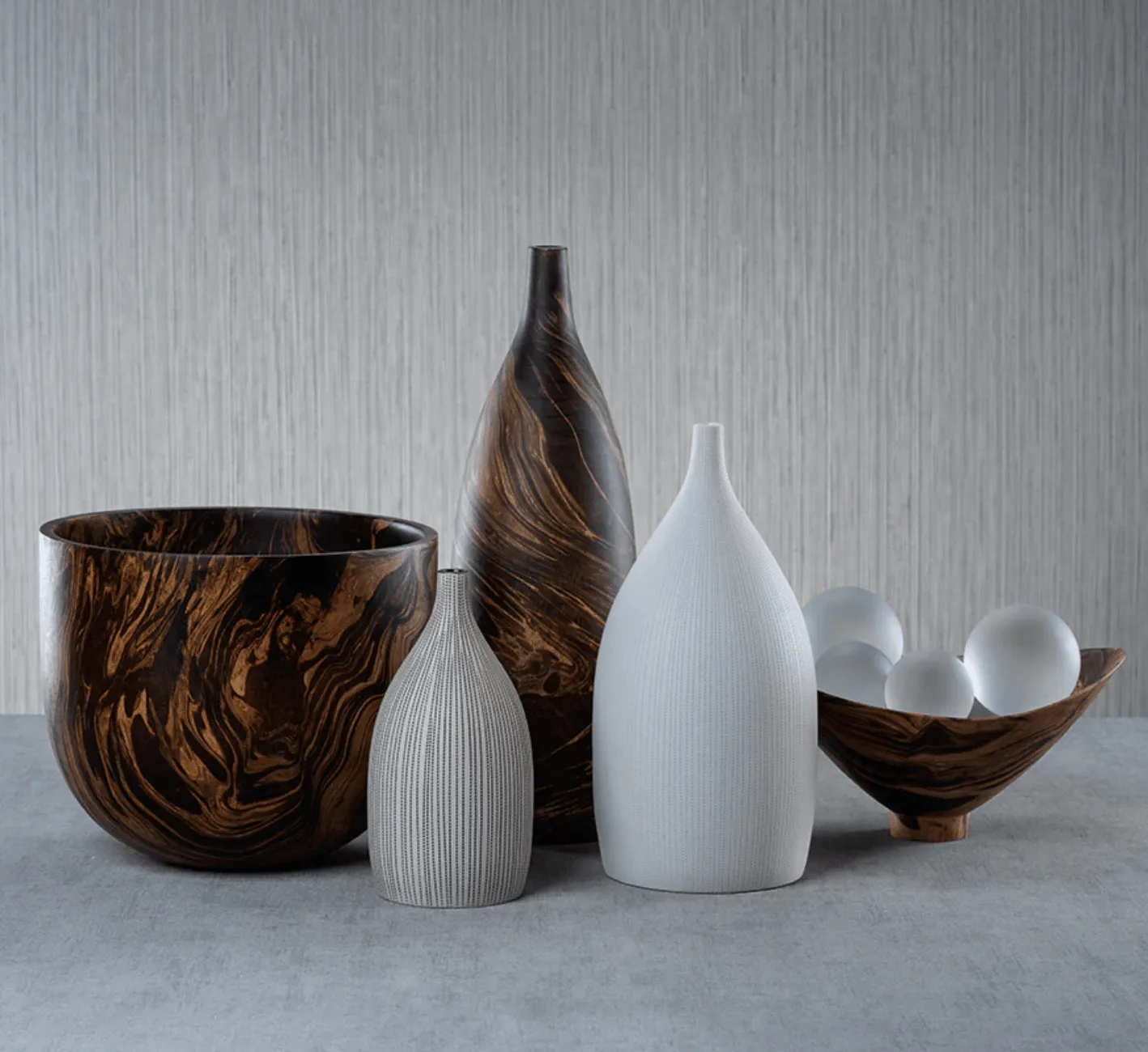 Mango Wood Marbleized Bowl - Footed Butterfly
