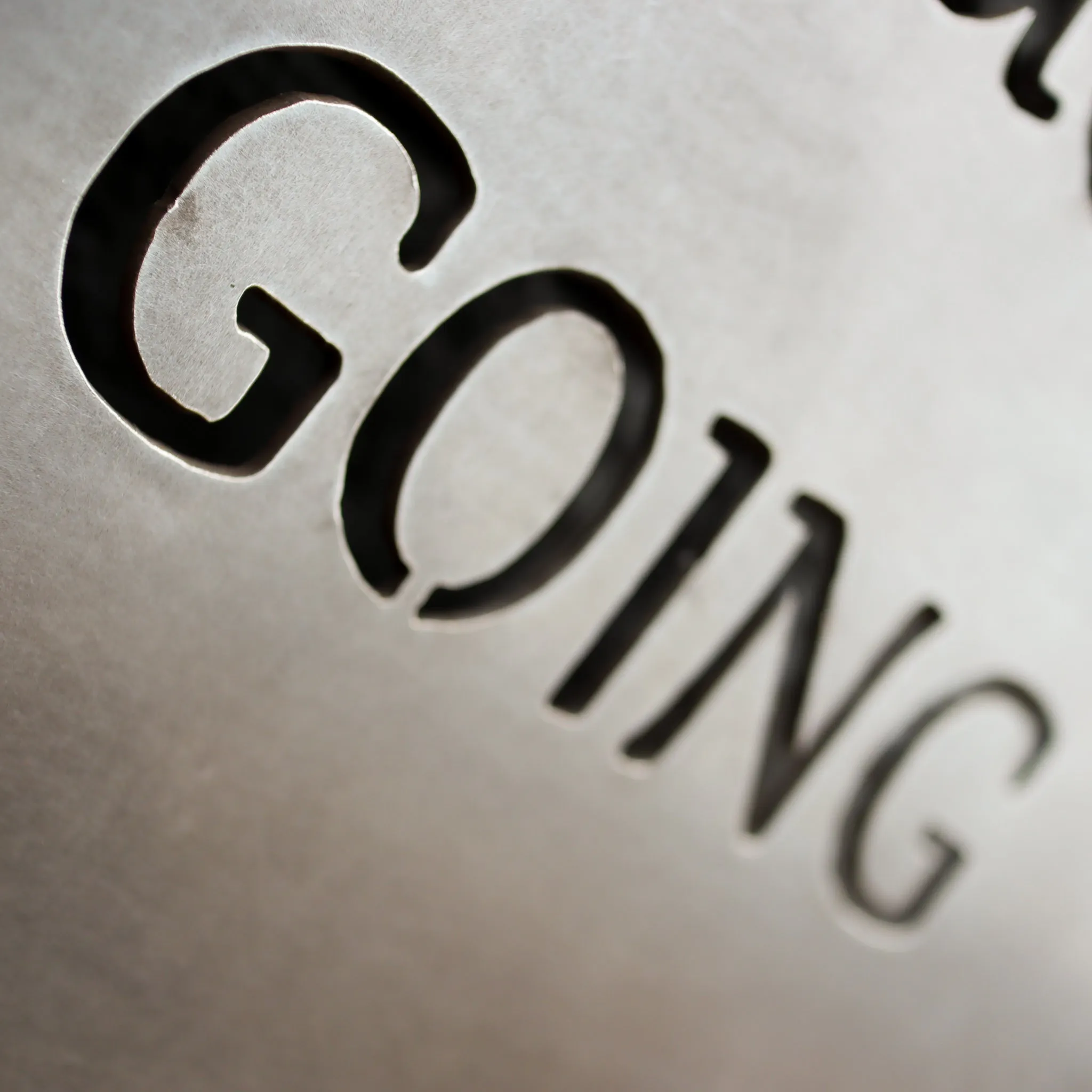 Motivational metal Sign "When The Going Gets Tough, Keep Going" - Floating Mounts Sign, Home Gym Signs, Garage Signs, Man Cave Signs