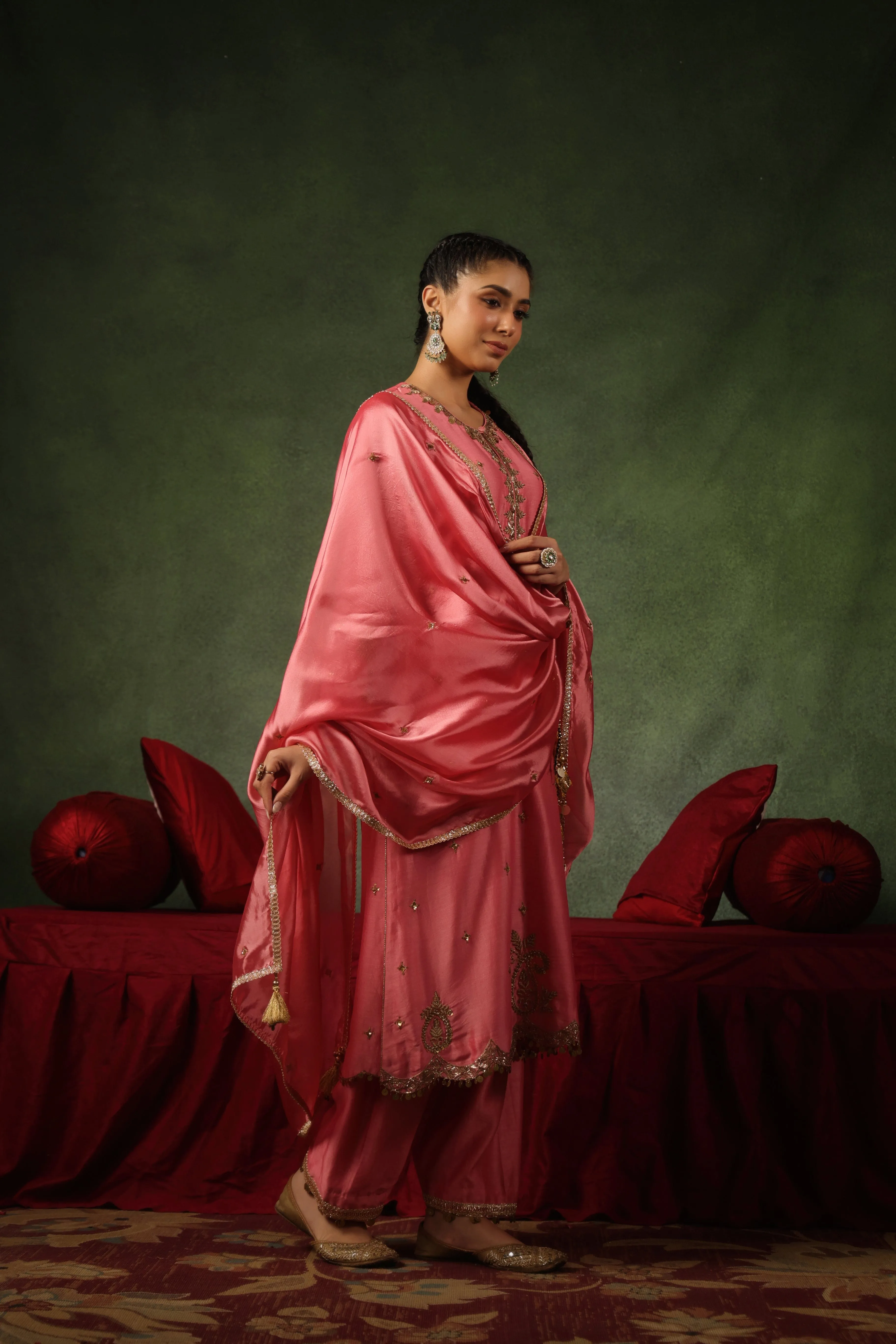 Pakeezah Ambi Buta Joda Gulabi
